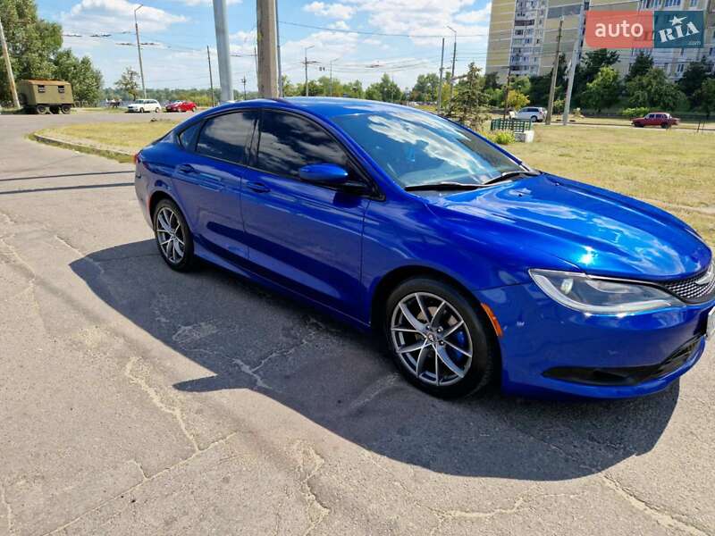 Седан Chrysler 200 2015 в Киеве