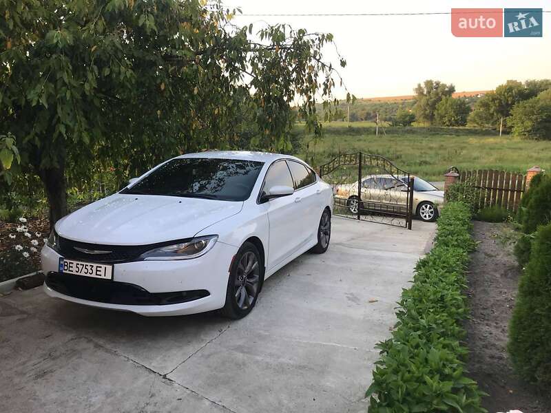 Седан Chrysler 200 2015 в Подільську