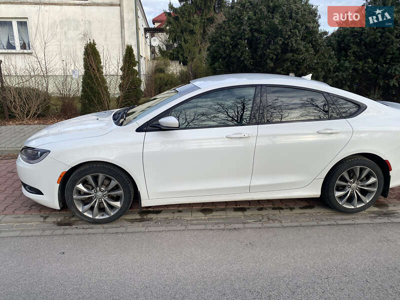 Седан Chrysler 200 2014 в Киеве