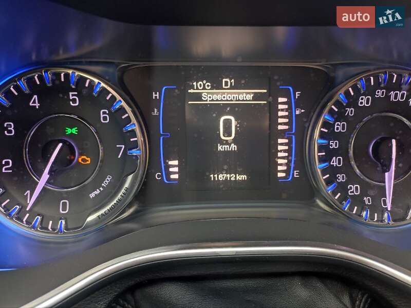 Седан Chrysler 200 2014 в Киеве