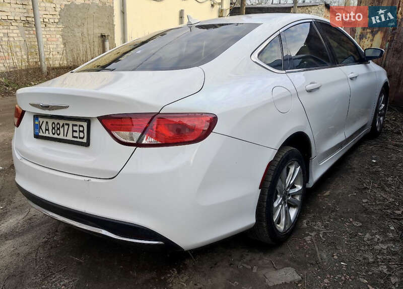 Седан Chrysler 200 2014 в Киеве