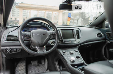 Седан Chrysler 200 2015 в Івано-Франківську