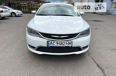 Седан Chrysler 200 2016 в Луцке