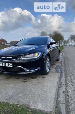 Седан Chrysler 200 2016 в Буську