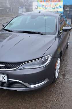 Седан Chrysler 200 2016 в Киеве