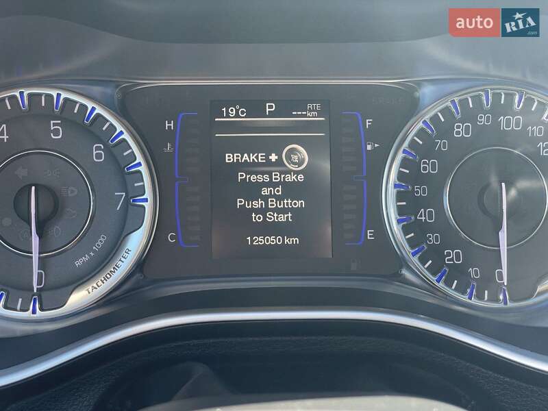 Седан Chrysler 200 2014 в Чернігові