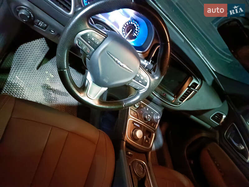 Седан Chrysler 200 2015 в Києві фото 23 Седан Chrysler 200 2015 в Києві