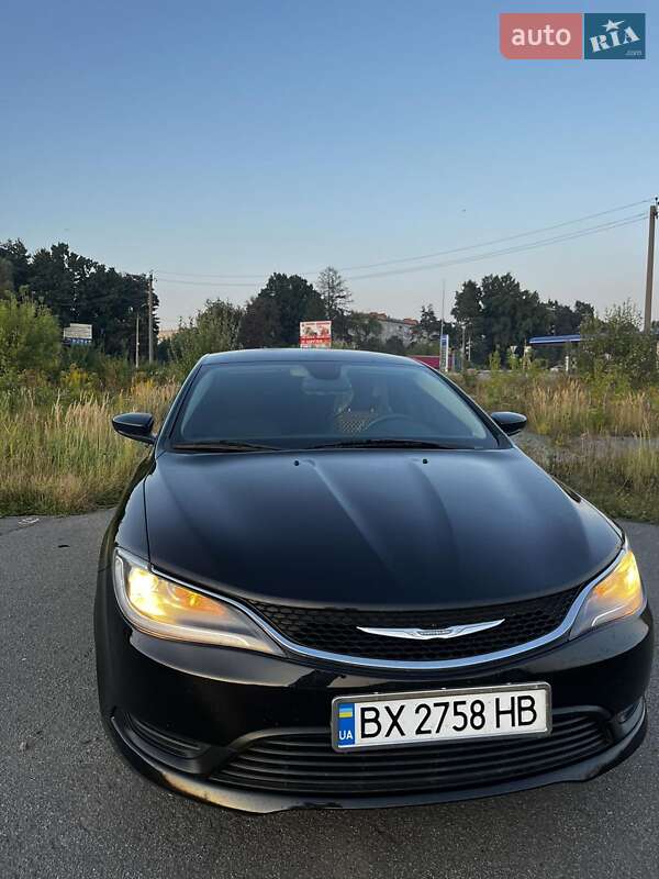 Седан Chrysler 200 2015 в Шепетовке