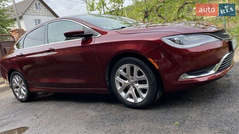 Седан Chrysler 200 2015 в Полтаве
