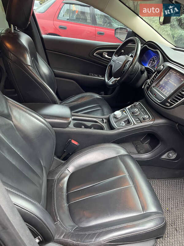 Седан Chrysler 200 2016 в Одесі