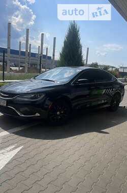 Седан Chrysler 200 2015 в Киеве