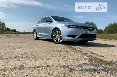 Седан Chrysler 200 2015 в Ивано-Франковске