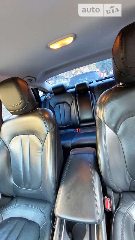 Седан Chrysler 200 2015 в Києві