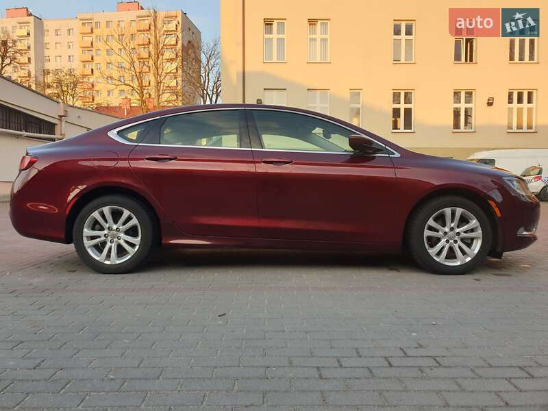 Седан Chrysler 200 2015 в Чернигове