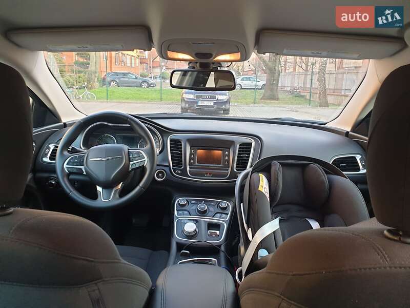 Седан Chrysler 200 2015 в Чернигове
