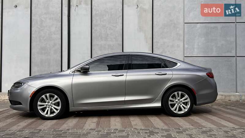 Седан Chrysler 200 2015 в Белой Церкви