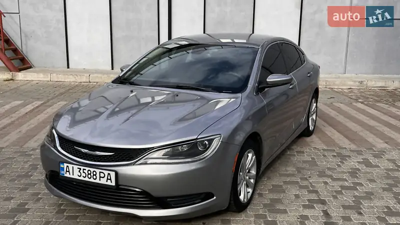 Chrysler 200