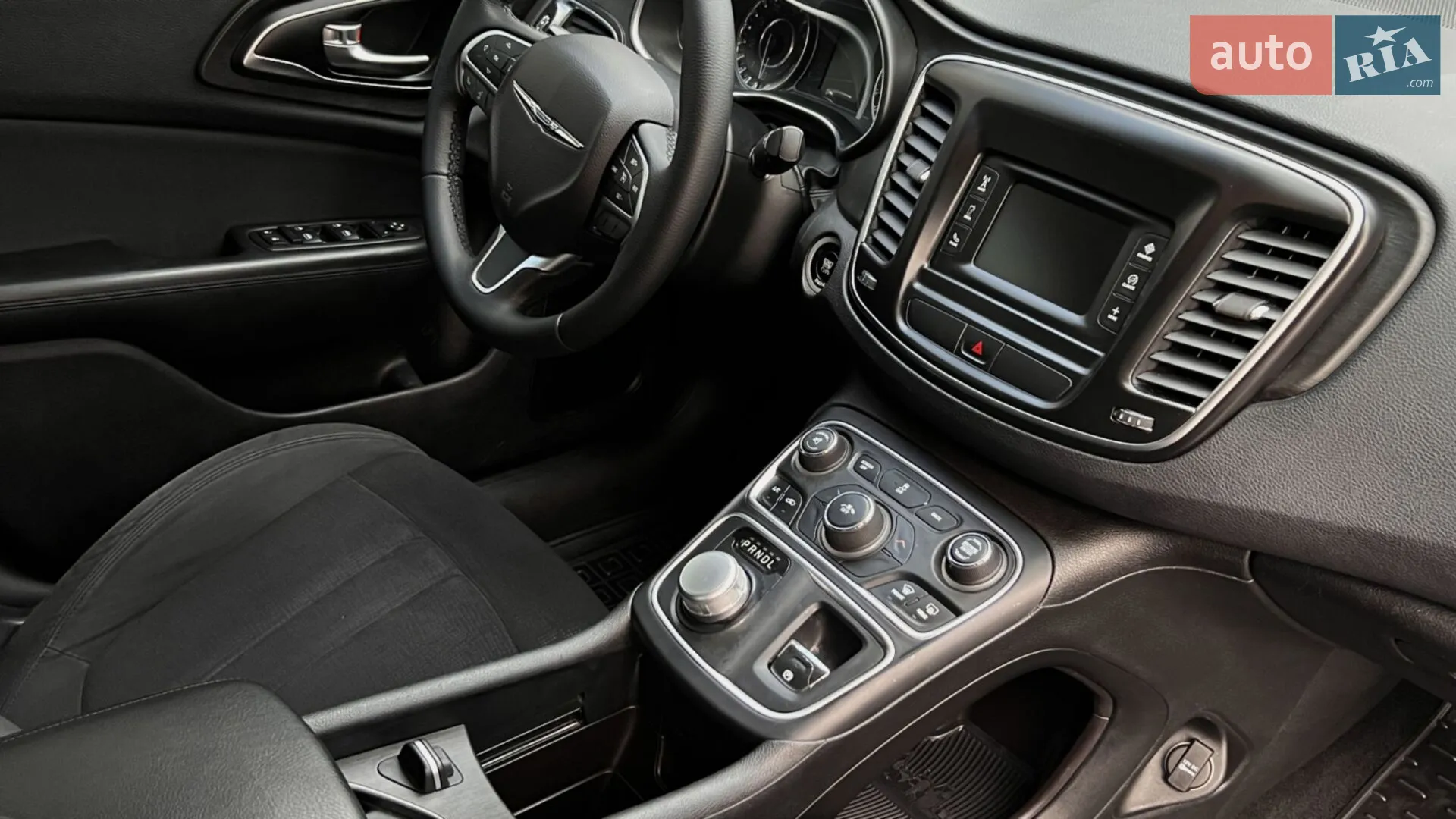 2015 Chrysler 200 - мініатюра 28