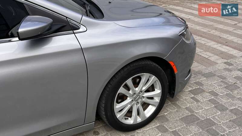 Седан Chrysler 200 2015 в Белой Церкви