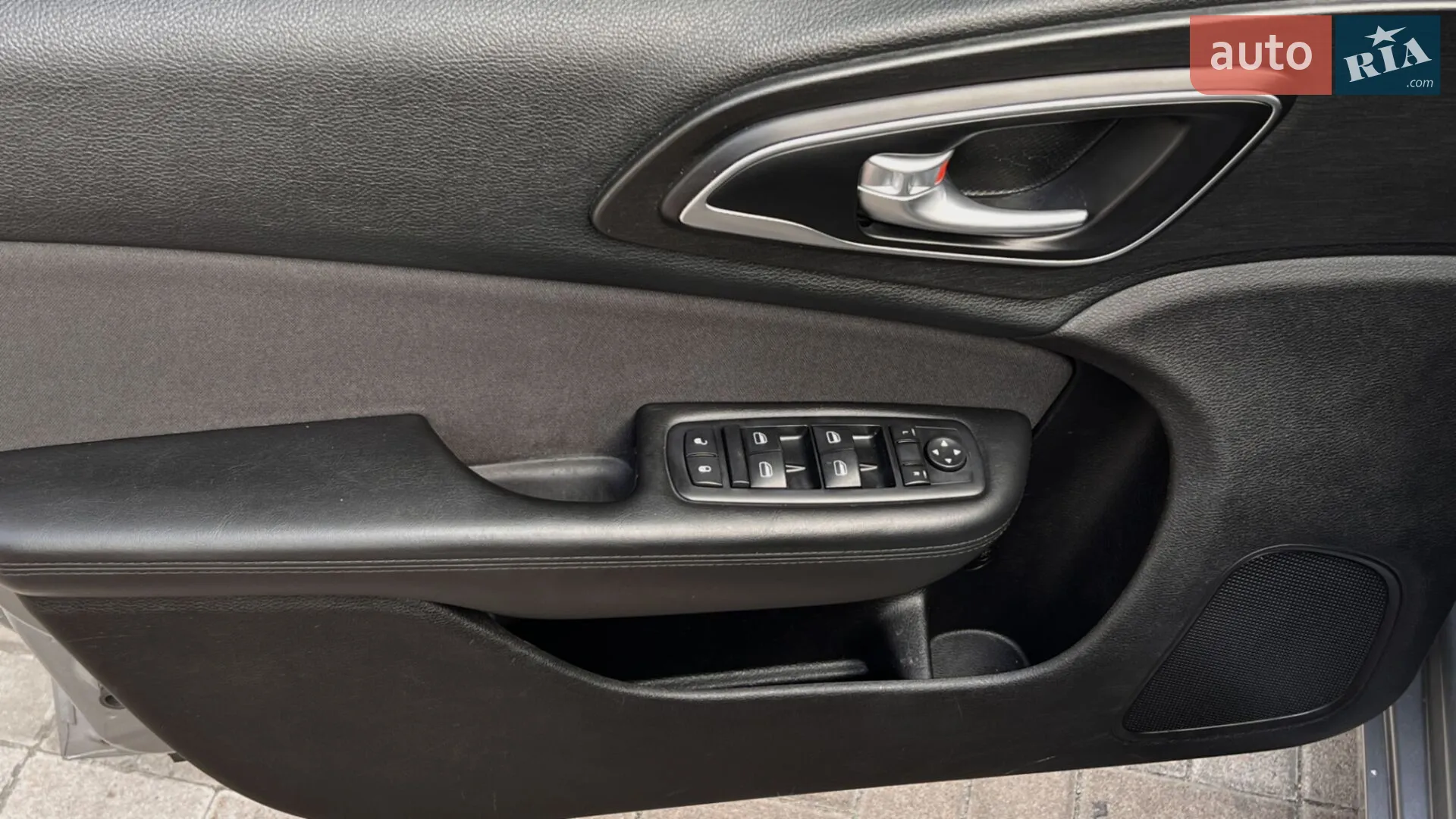 2015 Chrysler 200 - мініатюра 42