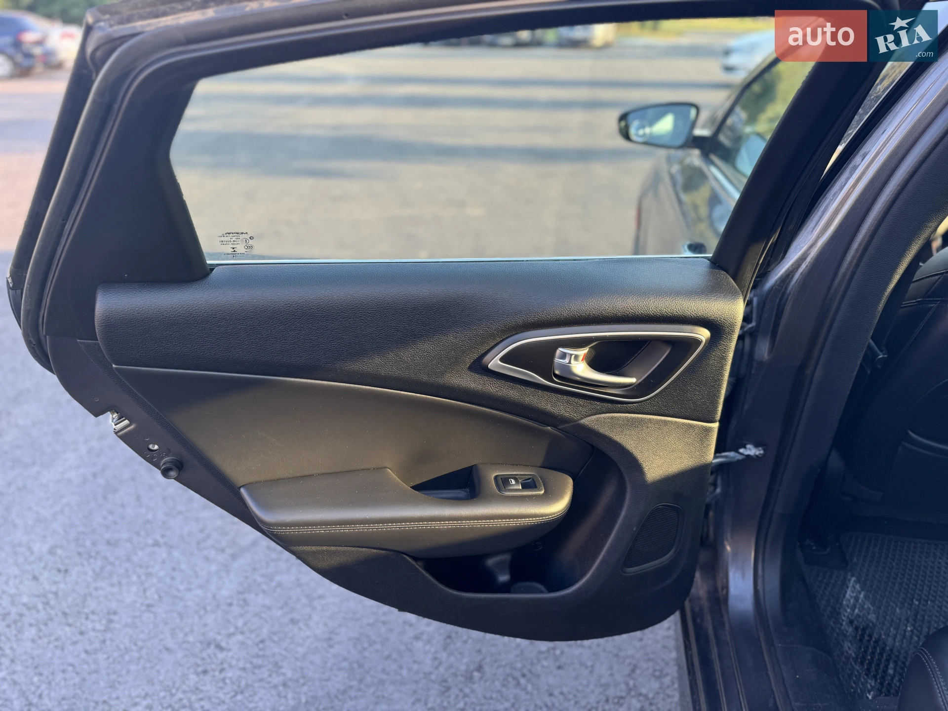 2014 Chrysler 200 - мініатюра 34