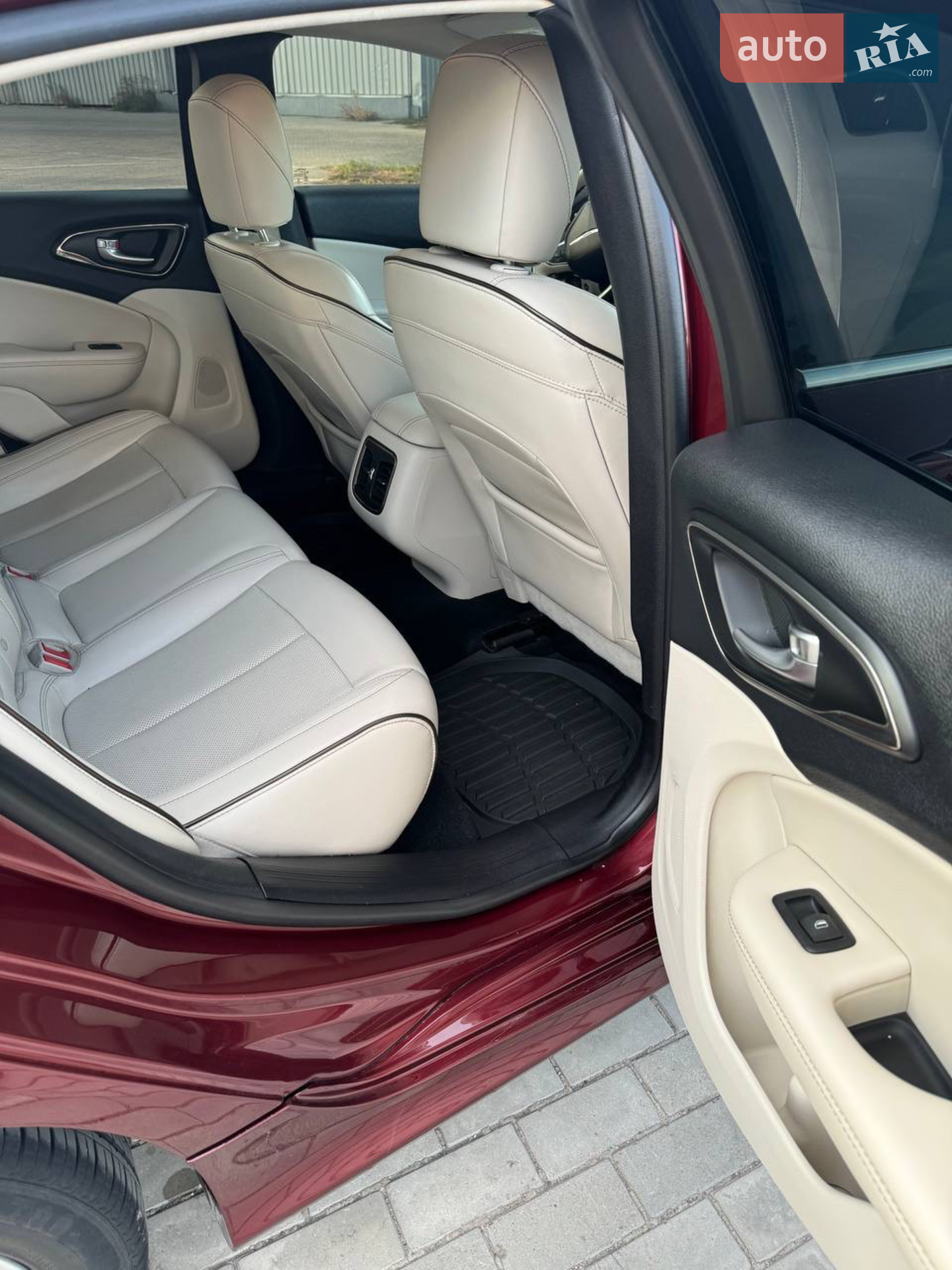 2015 Chrysler 200 - мініатюра 6