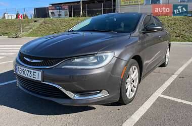 Седан Chrysler 200 2015 в Виннице