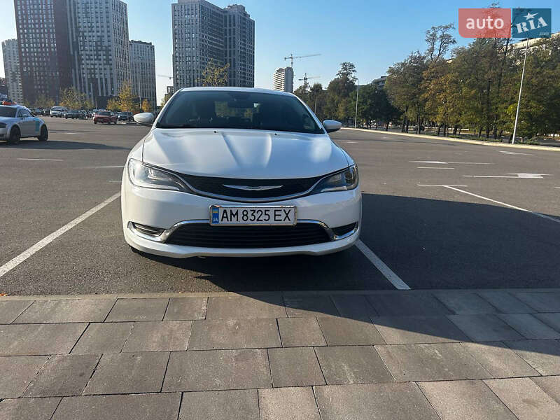 Седан Chrysler 200 2014 в Киеве фото 3 Седан Chrysler 200 2014 в Киеве