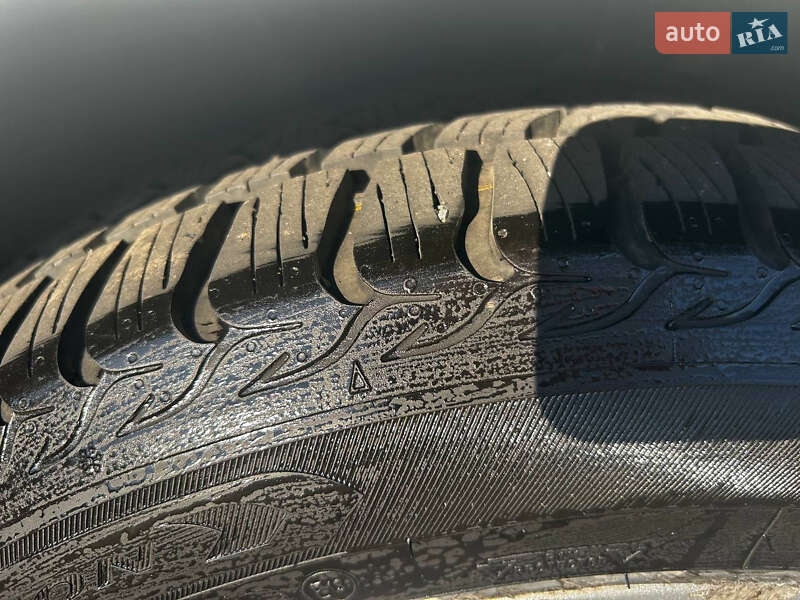 Седан Chrysler 200 2014 в Киеве фото 37 Седан Chrysler 200 2014 в Киеве