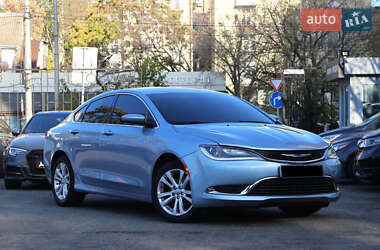 Седан Chrysler 200 2015 в Киеве