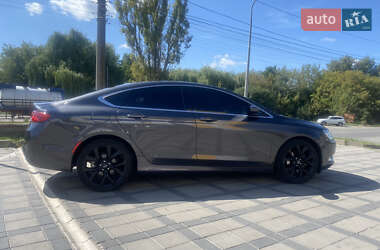 Седан Chrysler 200 2015 в 