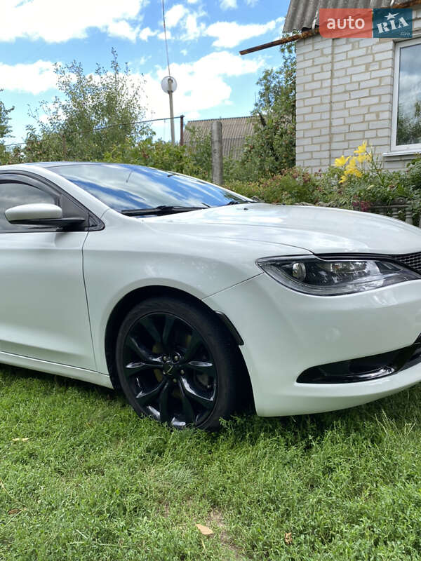 Chrysler 200 2015