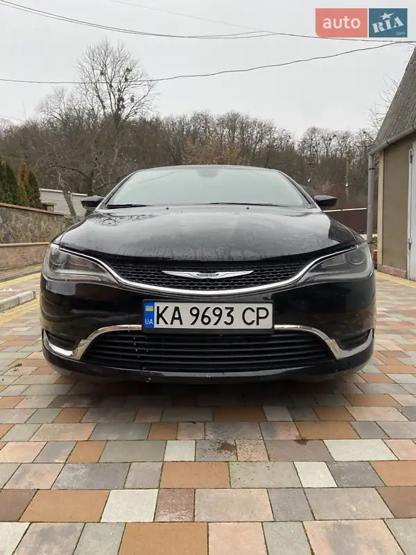 Chrysler 200