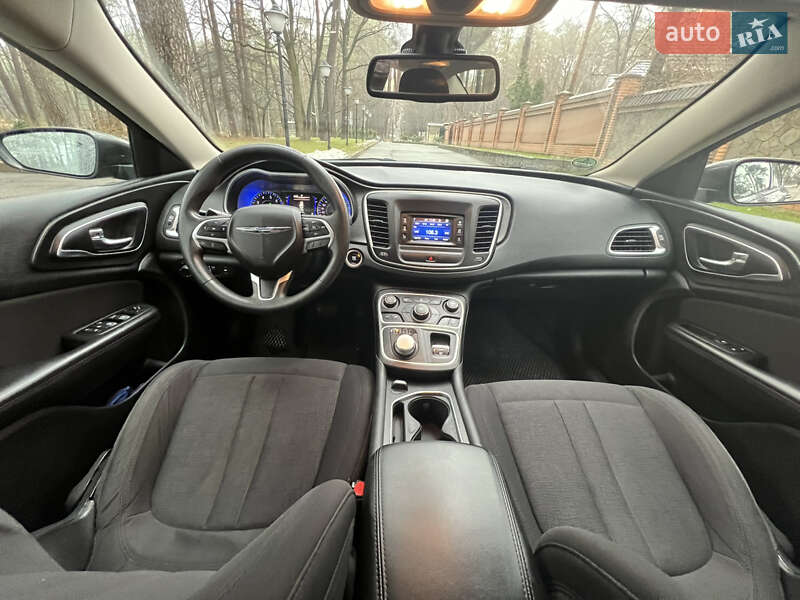 Седан Chrysler 200 2014 в Чернигове