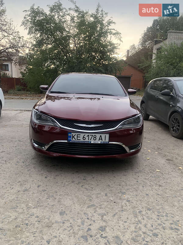 Седан Chrysler 200 2014 в Дніпрі