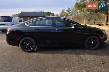 Седан Chrysler 200 2014 в Львове