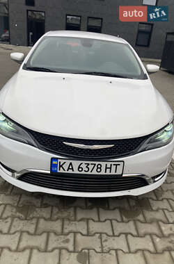 Седан Chrysler 200 2016 в 