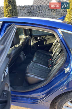 Седан Chrysler 200 2016 в Рівному