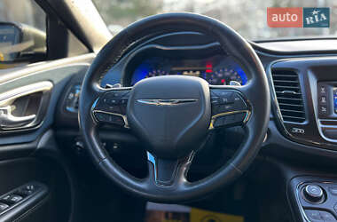 Седан Chrysler 200 2015 в 
