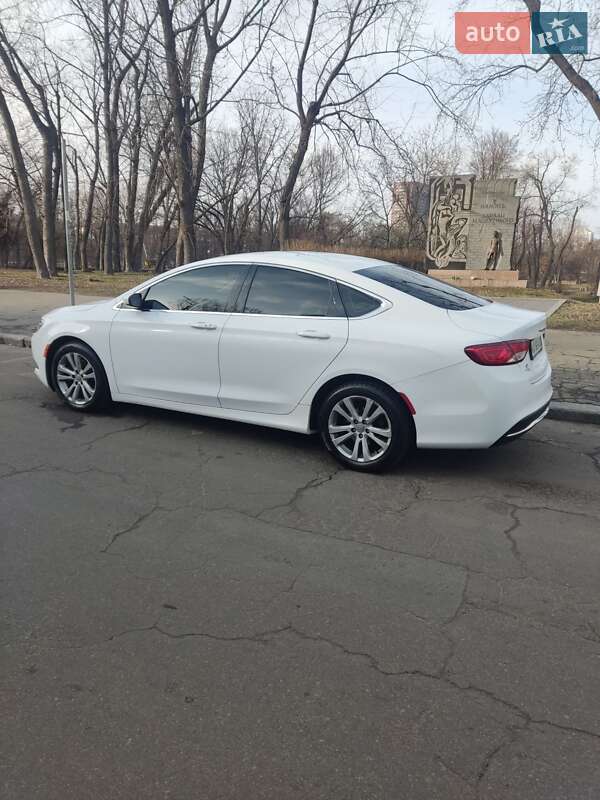 Седан Chrysler 200 2014 в Києві