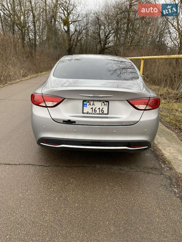 Седан Chrysler 200 2015 в Киеве