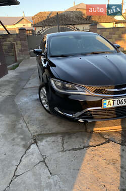 Седан Chrysler 200 2016 в 
