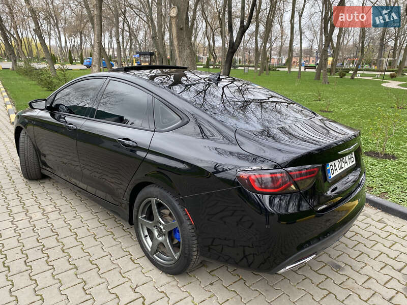 Седан Chrysler 200 2014 в Александрие