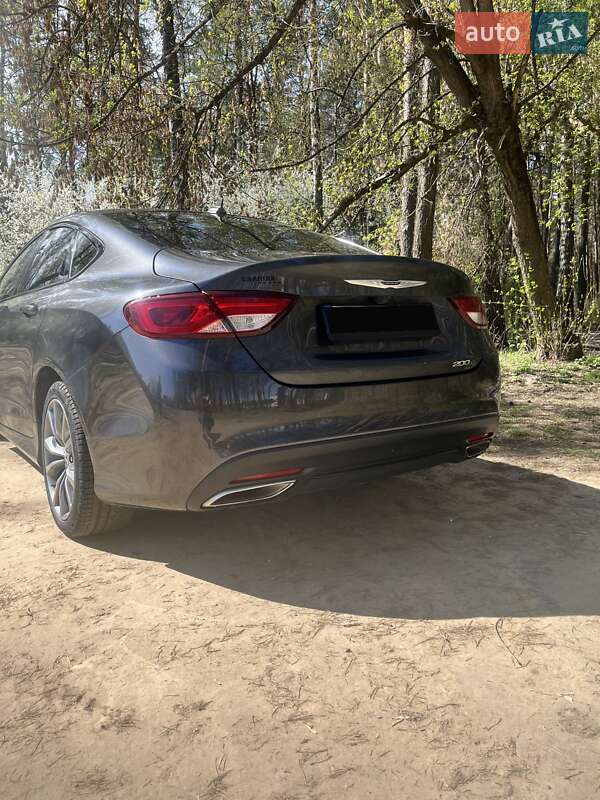 Седан Chrysler 200 2016 в Чернігові