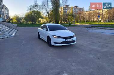 Седан Chrysler 200 2016 в 