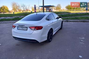 Седан Chrysler 200 2016 в Черкасах
