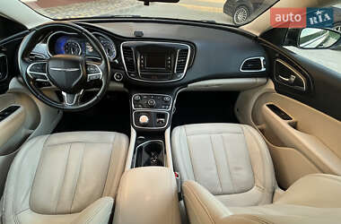 Седан Chrysler 200 2014 в 