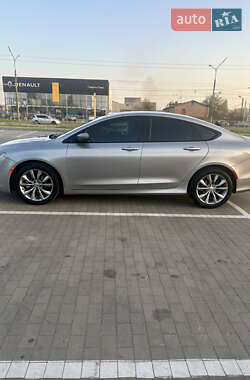 Седан Chrysler 200 2015 в 