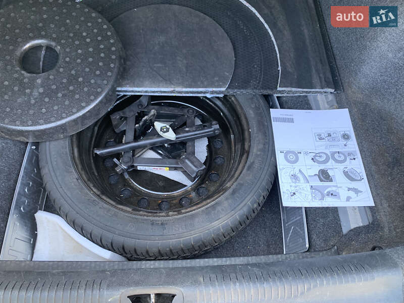 Седан Chrysler 200 2014 в Великодолинському