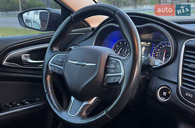 Седан Chrysler 200 2014 в 